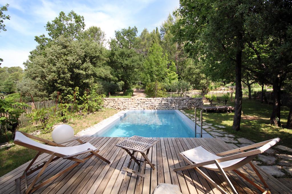 Les Pierres Sauvages Bed & Breakfast Besse-sur-Issole Ngoại thất bức ảnh