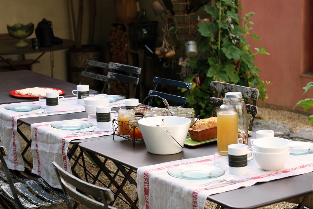 Les Pierres Sauvages Bed & Breakfast Besse-sur-Issole Ngoại thất bức ảnh