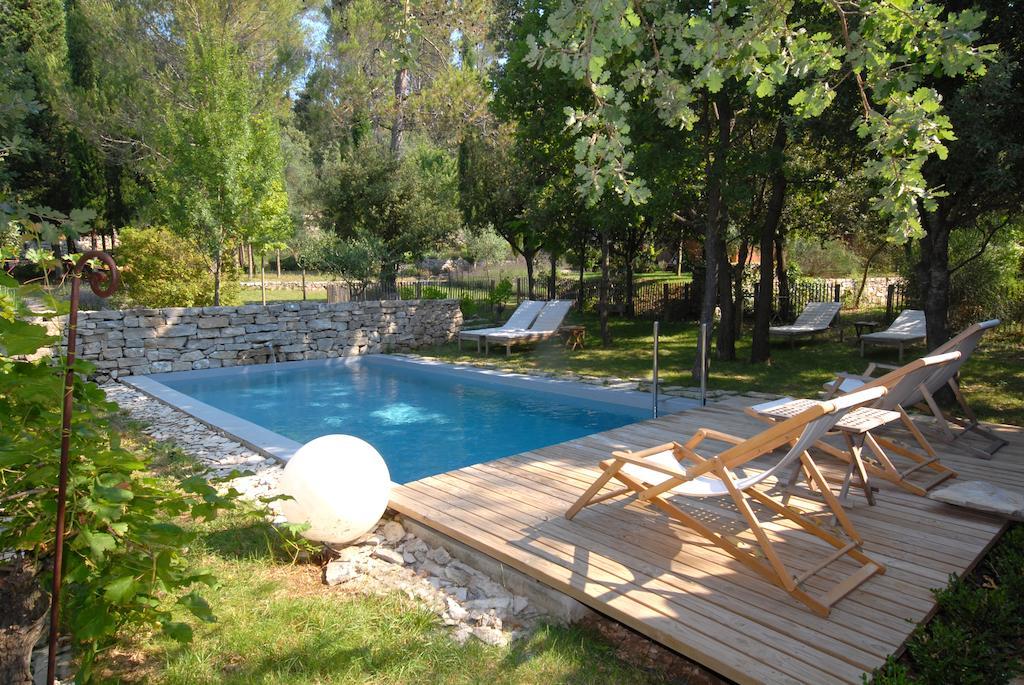 Les Pierres Sauvages Bed & Breakfast Besse-sur-Issole Ngoại thất bức ảnh