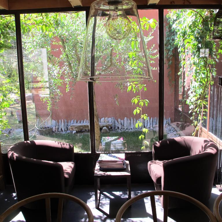 Les Pierres Sauvages Bed & Breakfast Besse-sur-Issole Ngoại thất bức ảnh