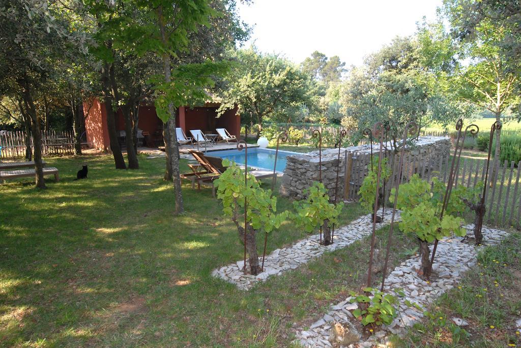 Les Pierres Sauvages Bed & Breakfast Besse-sur-Issole Ngoại thất bức ảnh