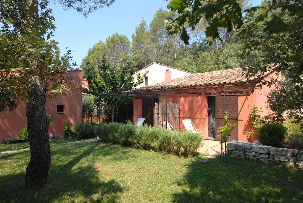 Les Pierres Sauvages Bed & Breakfast Besse-sur-Issole Ngoại thất bức ảnh